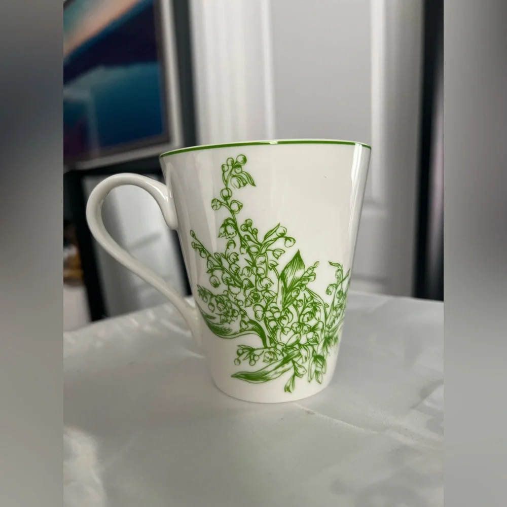 Dior Lily of the Valley Green Mug - Picture 10 of 10